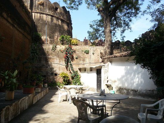 Labboo'z Cafe and Lodge